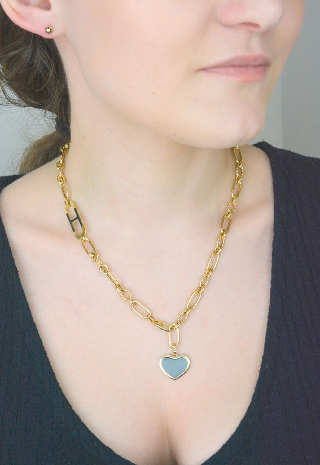 Kolczyki złote wkrętki kulki złoto czarne, próba 375 KL 6317 375. Kolczyki damskie małe kuleczki złote. Kolczyki złote na prezent. Małe złote kolczyki. Złota biżuteria damska.1.jpg